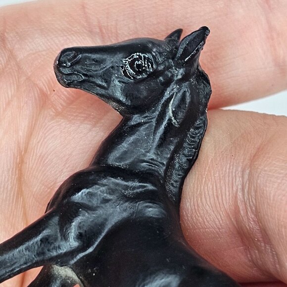 Breyer Stablemate Thoroughbred Standing Foal Baby Horse Black #5701 G1 - Picture 10 of 10